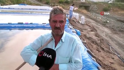 L'eau salée coulant de la montagne est devenue une source de revenus pour les familles de Batman