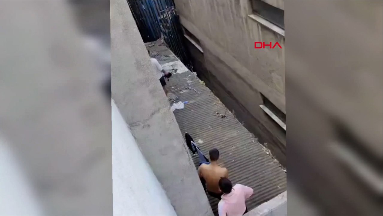 Sultangazi'de balkona çıkan kadın korku dolu anlar yaşadı