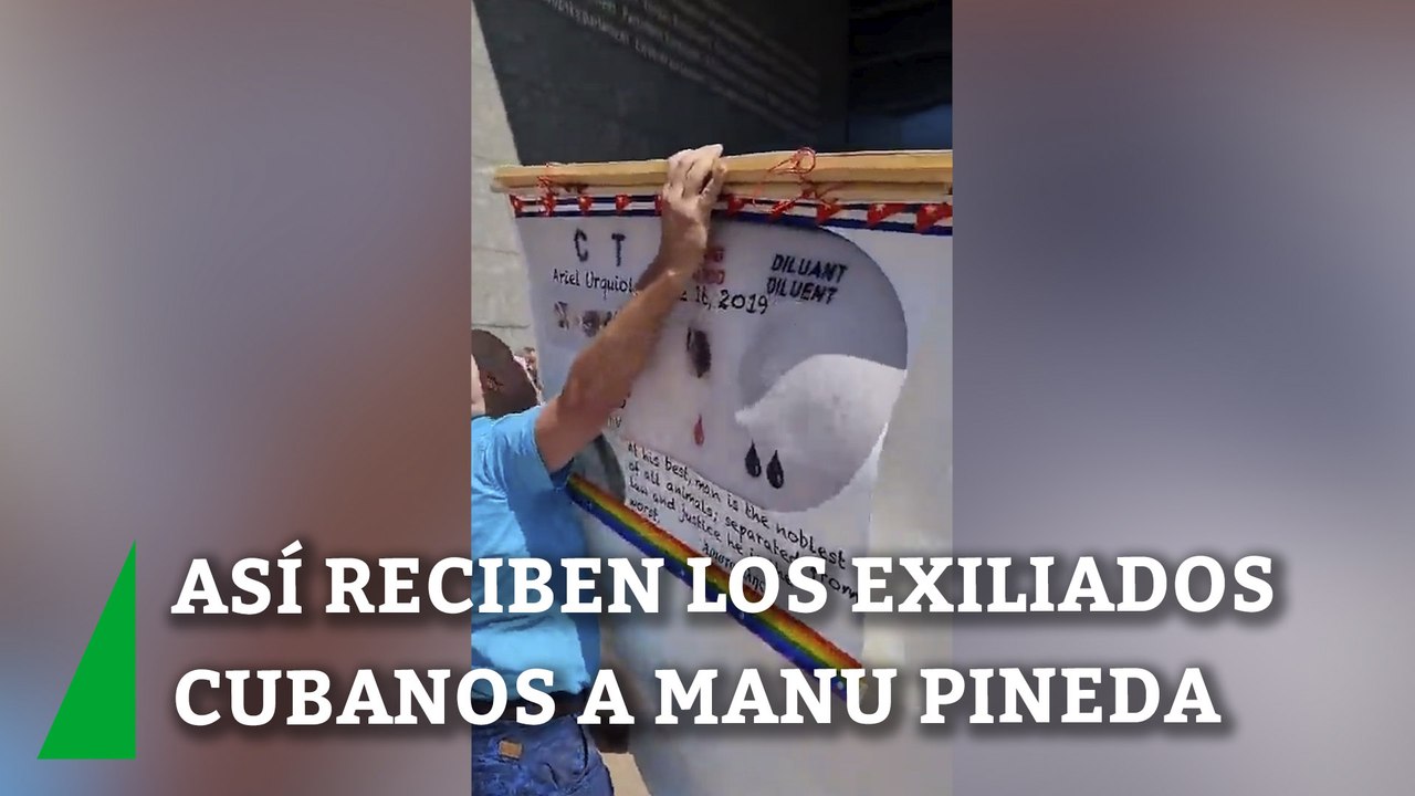 Así reciben los exiliados cubanos al eurodiputado de Sumar Manu Pineda que votó en contra de una resolución del Parlamento Europeo en favor de los presos cubanos