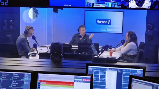 Grèce : des centaines de pompiers continuent l'«énorme bataille» contre les incendies