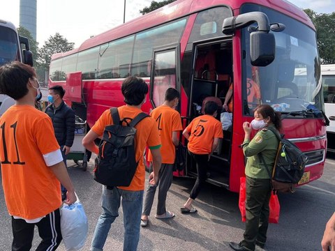 Người nước ngoài tại Việt Nam không khai báo tạm trú có thể bị trục xuất