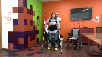 مصر.. تطوير جهاز لمساعدة المصابين بالشلل الرباعي