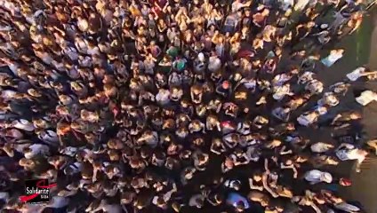 Naâman chante "Outta Road" à Solidays