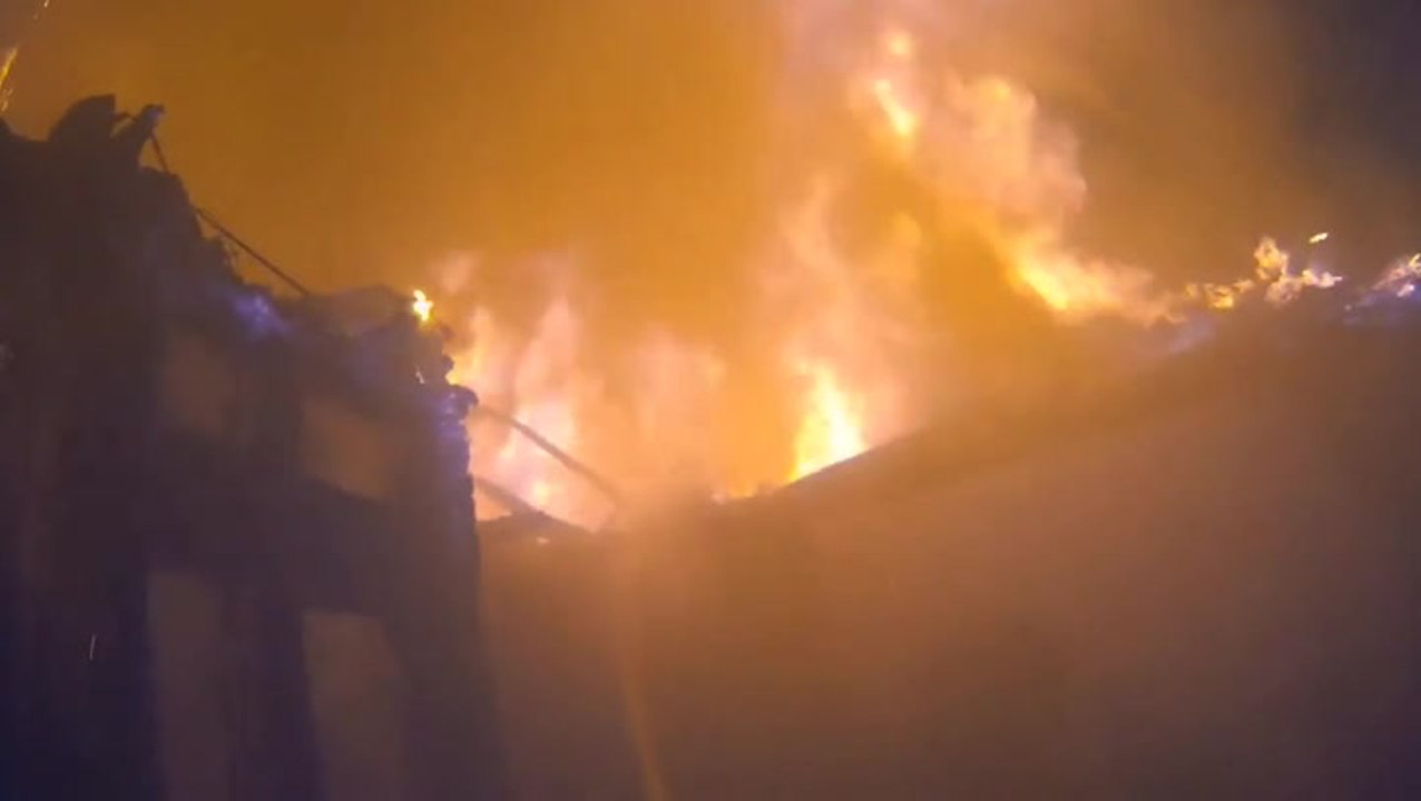Firefighters tackle large blaze at Alabama apartment complex in dramatic bodycam footage