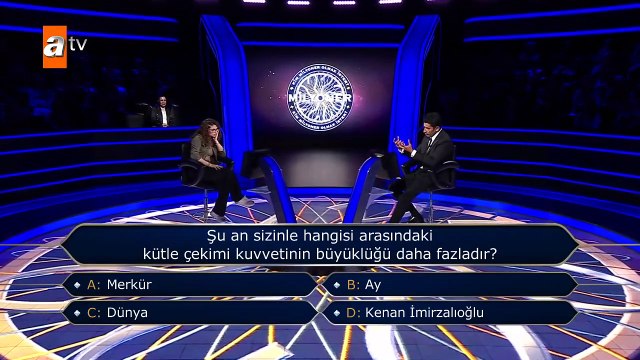 Milyoner'de güldüren anlar! Cevap şıklarında adını gören Kenan İmirzalıoğlu kahkahaya boğuldu