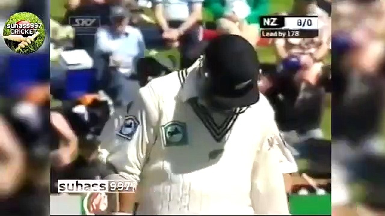 The fastest bowler ever ►►Shoaib Akhtar broken stumps compilation !!