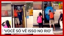 Homem é flagrado entrando com caixa d'água em ônibus no RJ