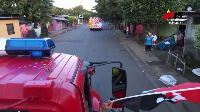 Bomberos Unidos de Managua saludan aniversario de la Revolución Sandinista