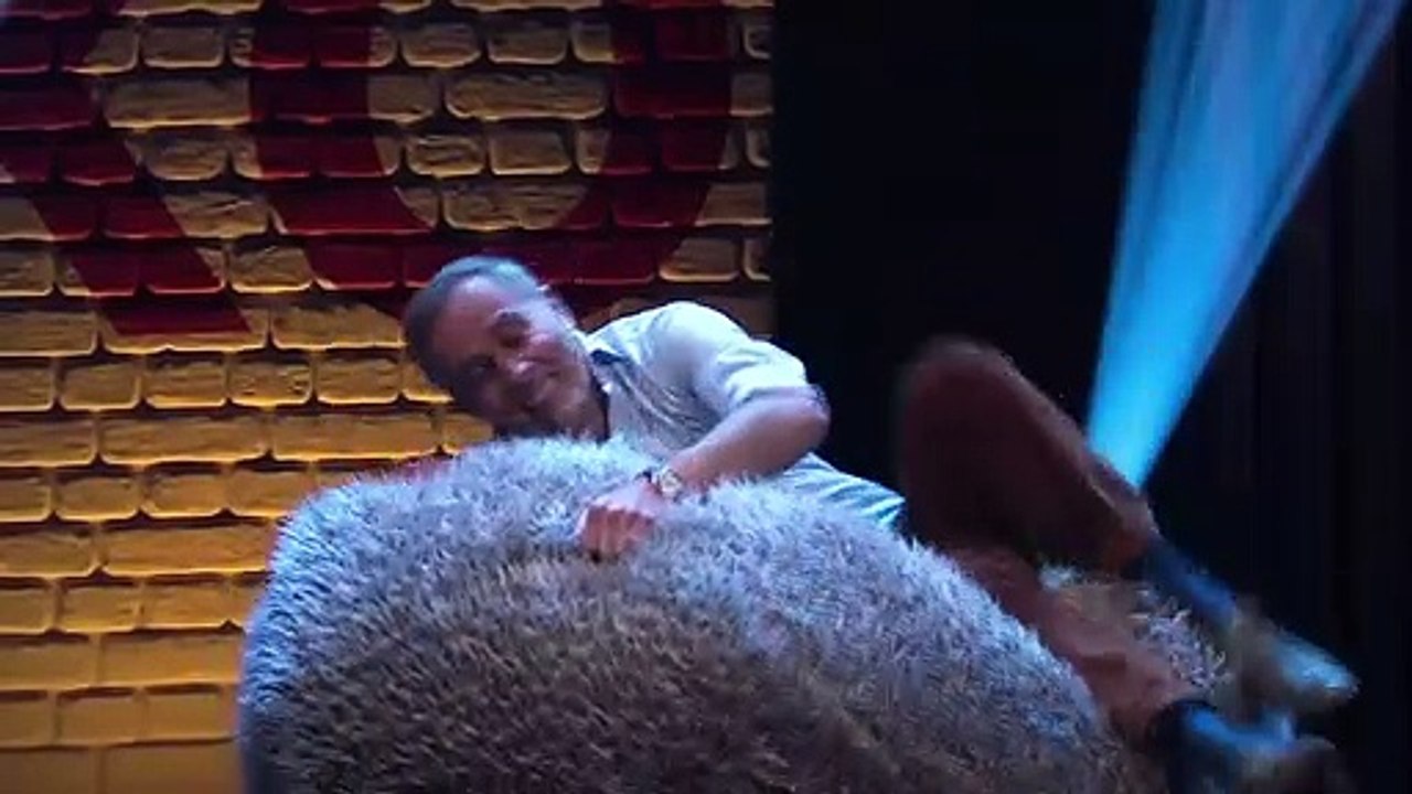 Johann König - Feuer im Haus ist teuer, geh' raus - Live! Bande-annonce (DE)