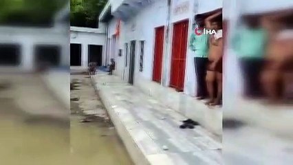 Tac Mahal'i sel suları bastı