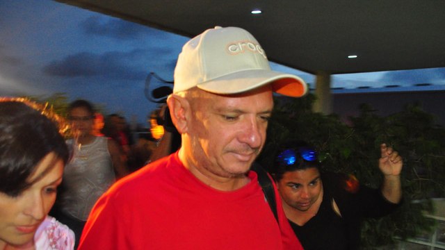 Él quería negociar con EE. UU., solamente que se puso exquisito, casi que quería que todos los días lo fuera a visitar Mickey : Iván Simonovis sobre el ‘Pollo’ Carvajal