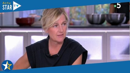 C à vous : un célèbre chroniqueur quitte l'émission présentée par Anne-Elisabeth Lemoine !