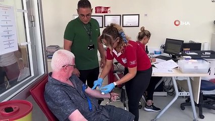 40 yılda 467 ünite kan bağışında bulunarak kendi rekorunu kırdı