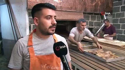 Fırıncıların 300 derecede zorlu mesaisi