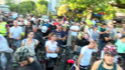 Protestation pour Doğanay Güzelgün, qui a perdu la vie à la suite d'un accident de vélo à Kadıköy