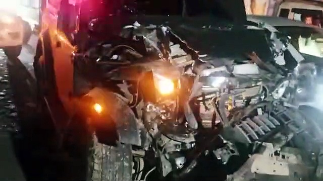 குஜராத்தில் 160 கி.மீ. வேகத்தில் சீறி பாய்ந்த சொகுசு கார்; 9 பேர் பரிதாப பலி