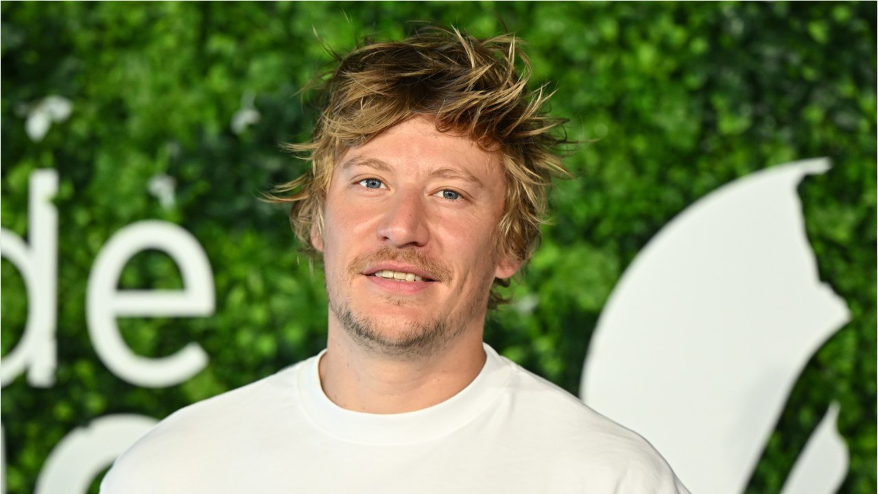 GALA VIDEO - EXCLU - Gérémy Crédeville (En Famille) : "Avec mes filles, j'ai découvert le vrai amour"