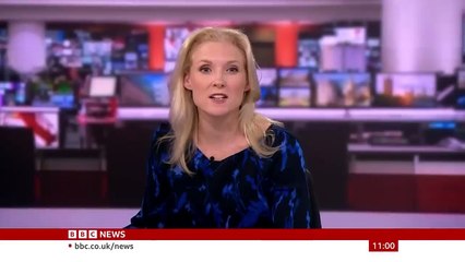 India moon mission rocket blasts into space - BBC News