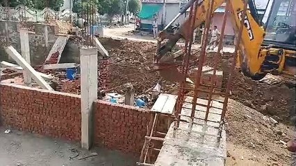 तीन घंटे में 2500 वर्ग मीटर भूमि कराई अतिक्रमण से मुक्त