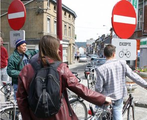 Qui a priorité dans un sens unique limité?