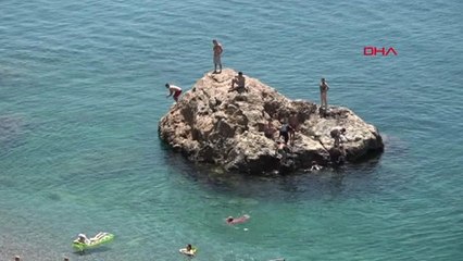 Antalya'da Sıcak Hava Dalgası Etkisini Sürdürüyor