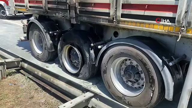 Un incendie s'est déclaré dans un camion avec un pneu crevé