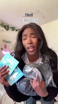 Crocs noir et jibbitz