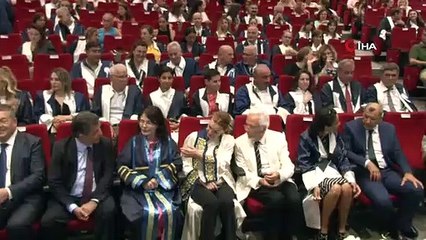 41'inci yaş gününde DEÜ'de mezuniyet coşkusu