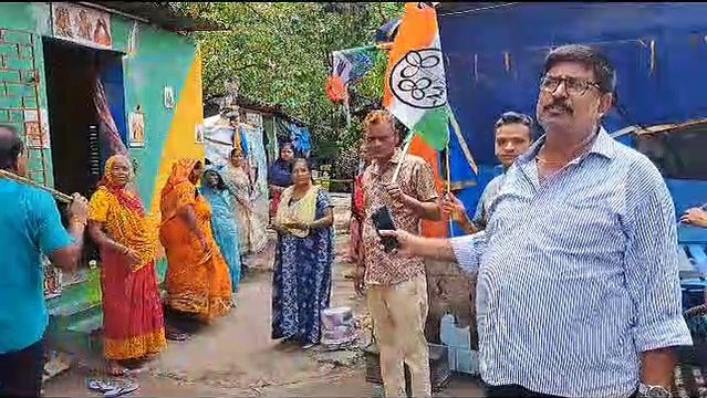 रेलवे जगह खाली करने आए रेल अधिकारी बैरंग लौटे
