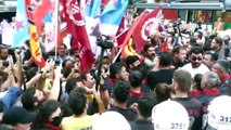 İzmir'de Suruç'u anmak isteyenlere polis müdahalesi! 13 gözaltı