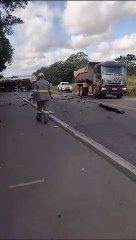 Homem morre durante colisão em Camaçari