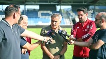 SALZBURG  - Beşiktaş Teknik Direktörü Şenol Güneş, gazetecilerin sorularını yanıtladı (1)