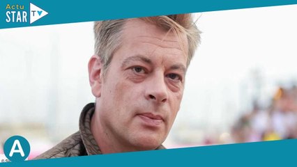 Obsèques de Jane Birkin : Benjamin Biolay réconforte Catherine Deneuve et Chiara Matroianni devant l