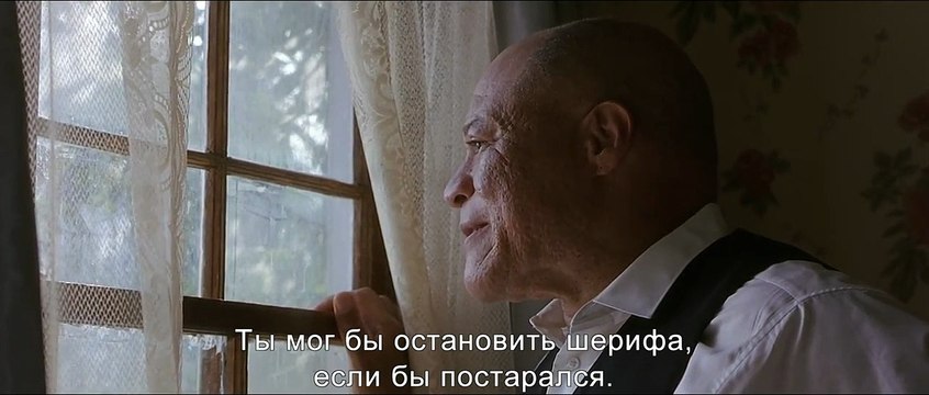 La Tête dans le carton à chapeaux Bande-annonce (RU)