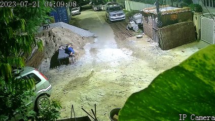 देखें वीडियो- जयपुर में 4.7 की तीव्रता से आया भूकंप, लोग डर से घरों से बाहर निकले