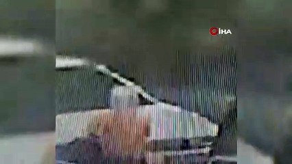 Bebek arabalı hırsızlar önce kameraya sonra polise yakalandı