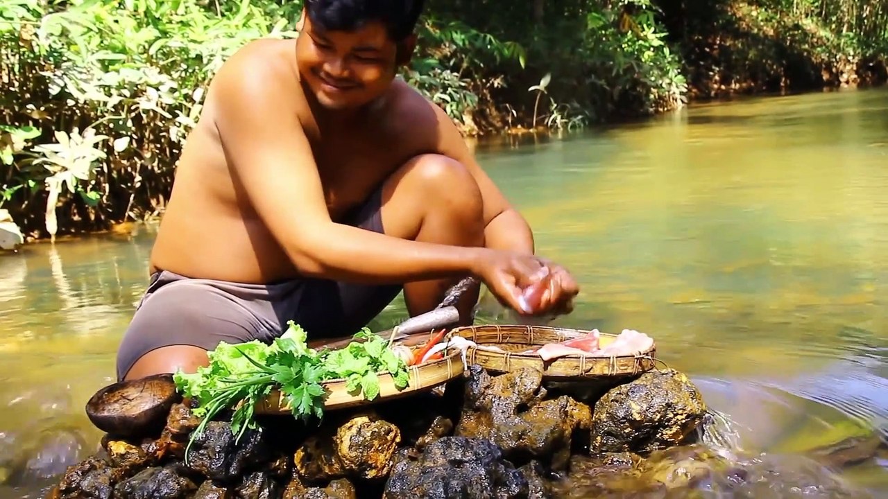 Grilled Octopus on the Rock Recipe - Cooking Pork Meat in Octopus eating with Hot Chili Sauce