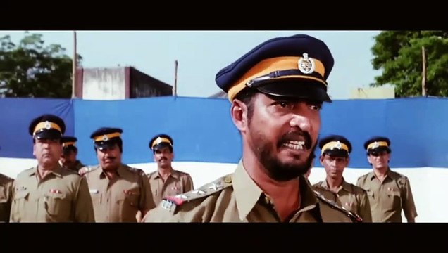 इस कानून में हिजड़ों की फौज भरी पड़ी है.. जो सिर्फ रिश्वत लेना जानते है | Nana Patekar Best Dialogues