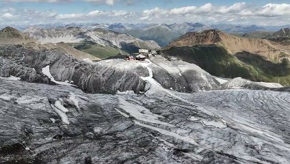 Gli effetti del caldo sul ghiacciaio dello Stelvio