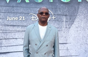 Samuel L Jackson gifted Scarlett Johansson and Ryan Reynolds 10lbs of bees on wedding day