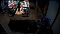 Furto em distribuidora de bebidas é flagrado por câmera de segurança