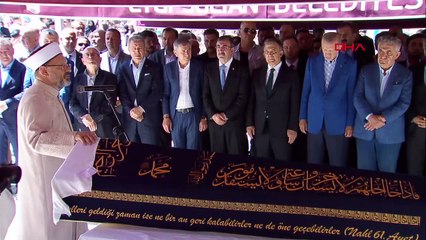 Le président Erdoğan a assisté aux funérailles de la mère de Hayati Yazıcı