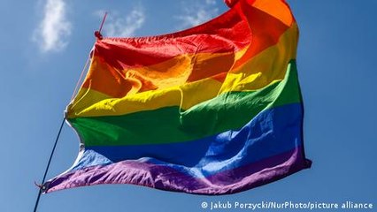 Dem Hass trotzen queere Menschen in der Werbung