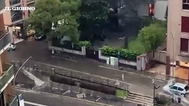 Maltempo in Lombardia, allerta arancione: grandine, allagamenti e alberi sradicati