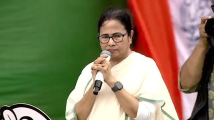 আমরা চেয়ার চাই না, শান্তি চাই। বিজেপি সরকার উৎখাতের ডাক মমতার