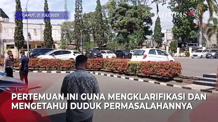 Скачать видео: Ribut soal Utang Sekampung Warga Garut, Kapolres Temui PNM