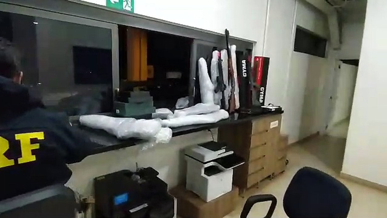 Polícia Rodoviária Federal de Cascavel apreende armas de Airsoft