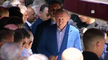 Cumhurbaşkanı Erdoğan ve Abdullah Gül cenazede bir araya geldi