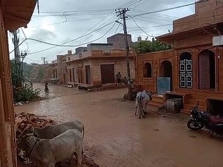 Watch Video: जैसलमेर में पसीने से नहा रहे लोग बोले, यह गर्मी असहनीय