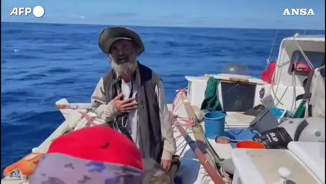 Marinaio e il suo cane salvati dopo due mesi alla deriva nel Pacifico
